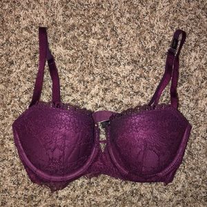 Victoria’s Secret bra size 32 DD